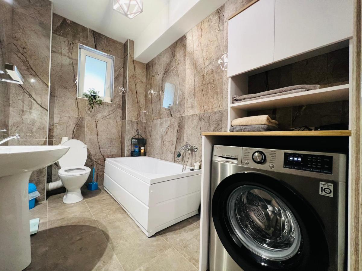 Altheda Living Residence 29C-2 Suceava Bagian luar foto